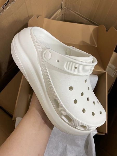 Crocs Classic Clog 卡駱馳休閒沙灘洞洞鞋拖鞋涼鞋泡芙鞋 白色女鞋