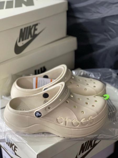 卡駱馳Crocs Classic Clog 卡駱馳熱賣系列 2024男女款休閒沙灘洞洞拖鞋涼鞋 卡駱馳Crocs Classic Clog 卡駱馳熱賣系列 2024男女款休閒沙灘洞洞拖鞋涼鞋