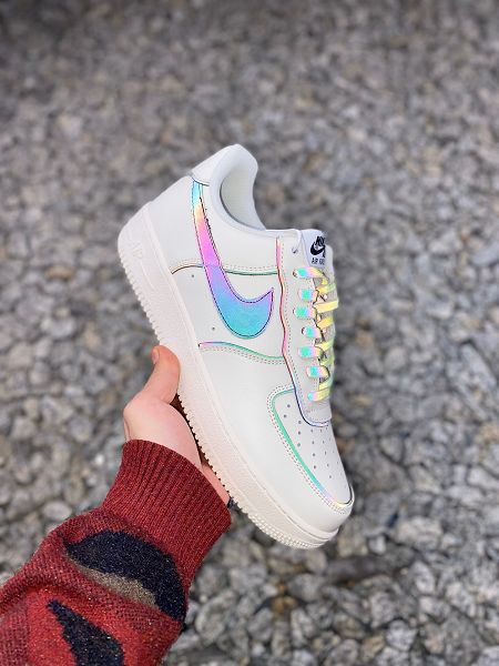 Nike Air Force 1 2021新款 空軍一號變色龍男女款運動板鞋 帶半碼