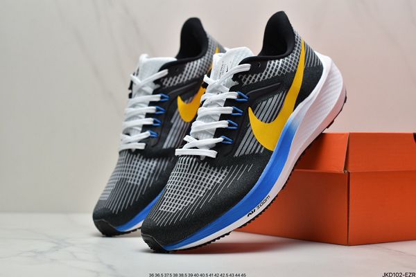 Nike Zoom WINFLO 39 2022新款 登月39代輕質透氣男女款運動跑步鞋