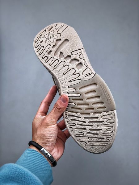 Adidas Hi-Tail 邁入千禧年的能量和激情經典鞋 情侶鞋