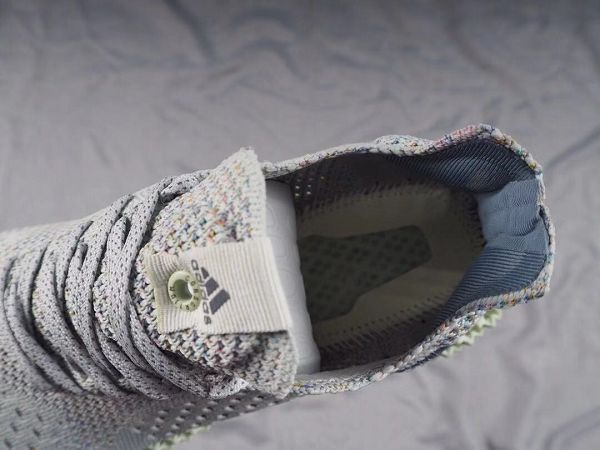 Adidas FutureCraft 4D x Invincible 台灣潮流店鋪聯乘 2019新款 彩虹夜光男生慢跑鞋